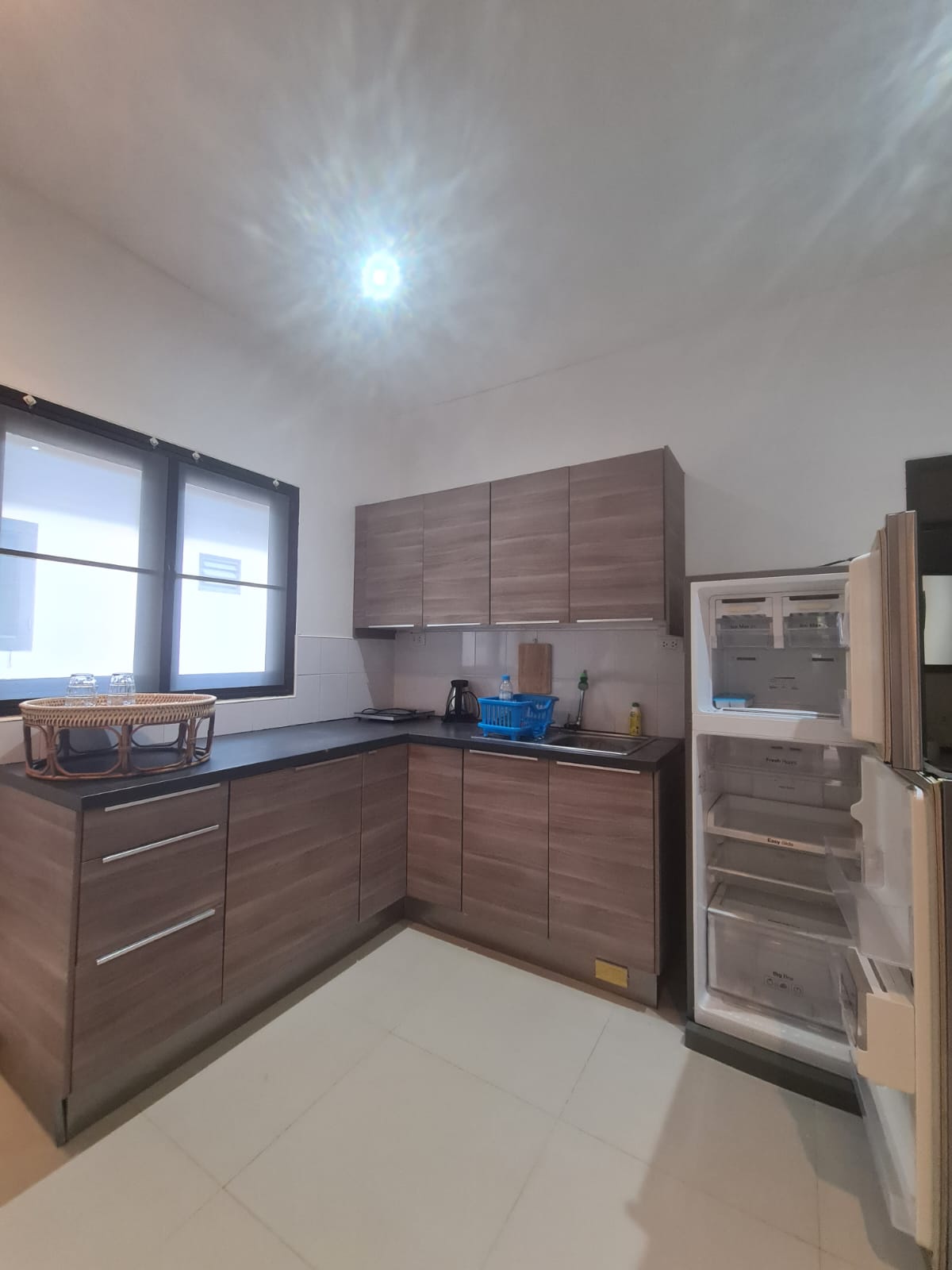 Fully furnished 1-bedroom and 2-bedroom hillside rental houses in KaiBae Beach, Koh Chang with balconies and private parking.