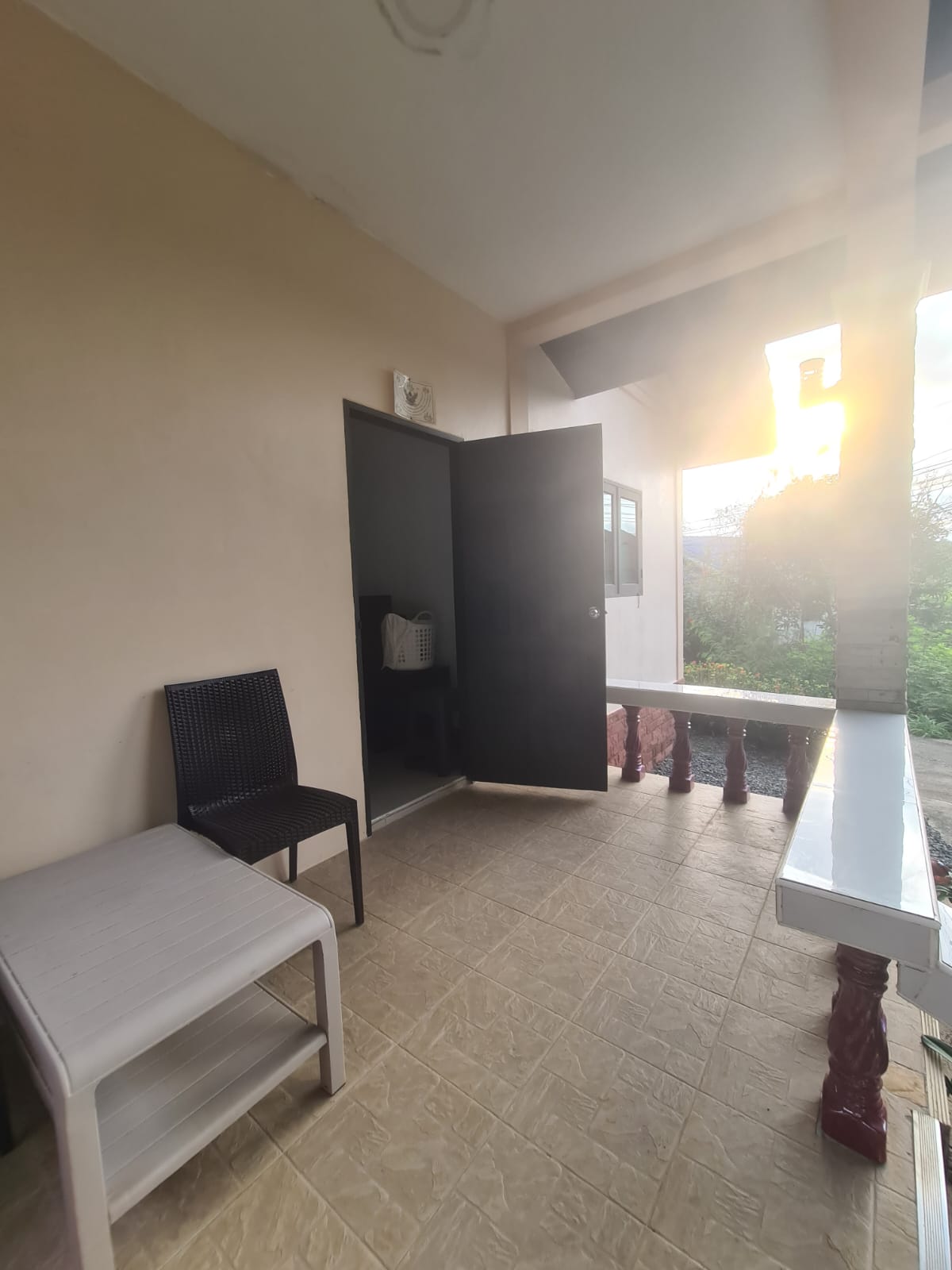 Fully furnished 1-bedroom and 2-bedroom hillside rental houses in KaiBae Beach, Koh Chang with balconies and private parking.